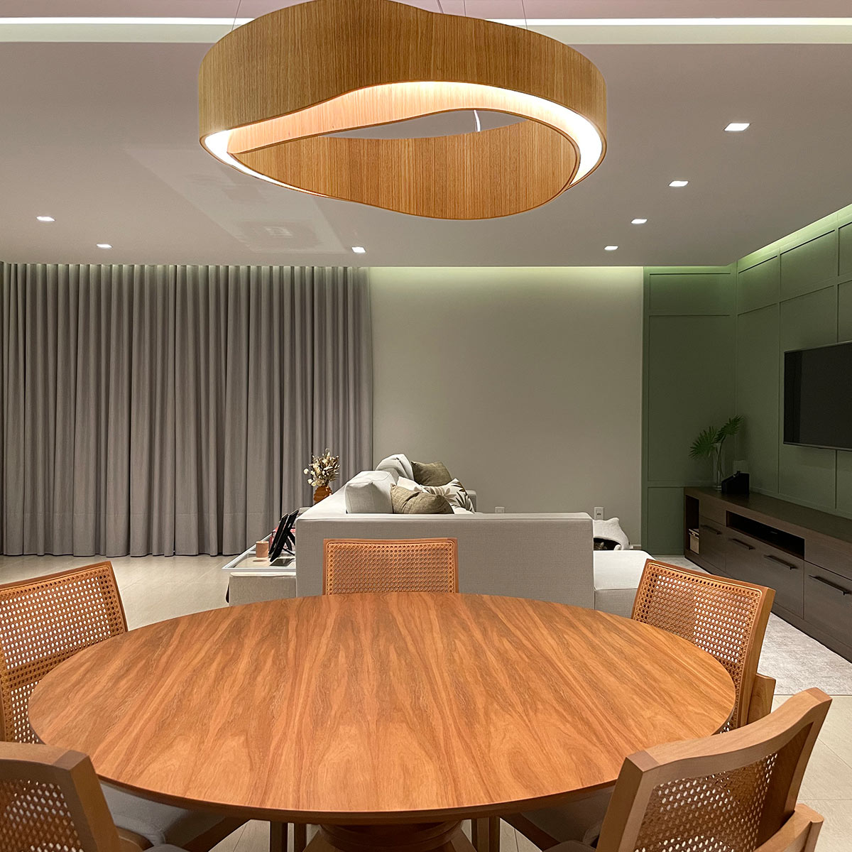 Duża lampa wisząca LED Horizon, Accord Lighting - ePlafoniera.pl