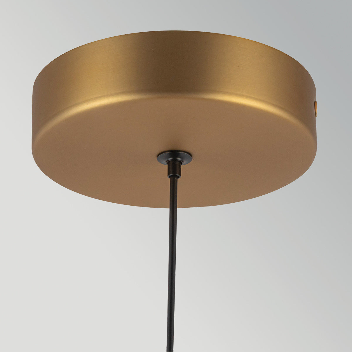 Arden – wisząca lampa LED z ryflowanym korpusem i opalowym szkłem, szczotkowane złoto Ø15