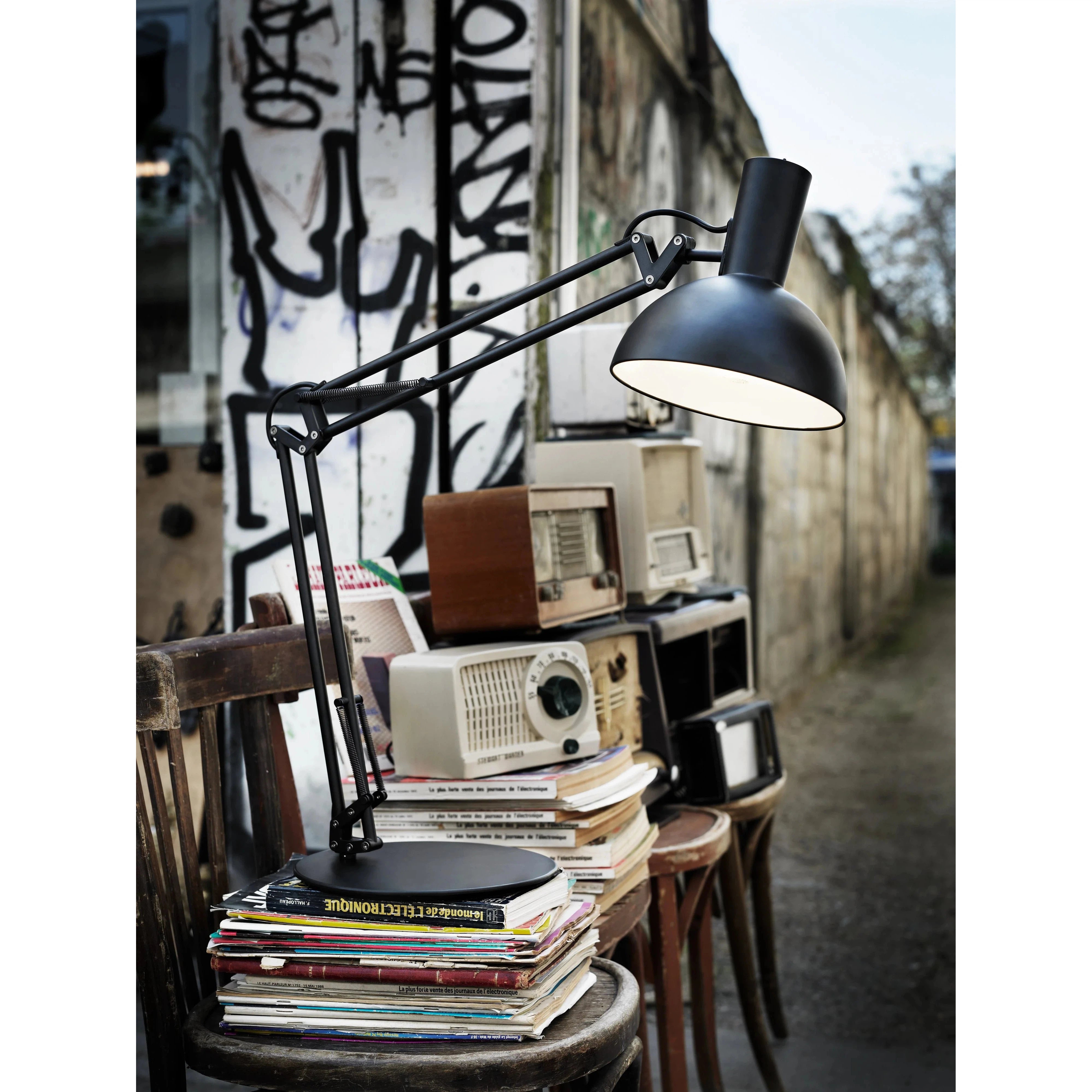 Arki | Klasyczna lampa biurkowa z ruchomym ramieniem i głowicą do zawieszenia na ścianie | Design For The People