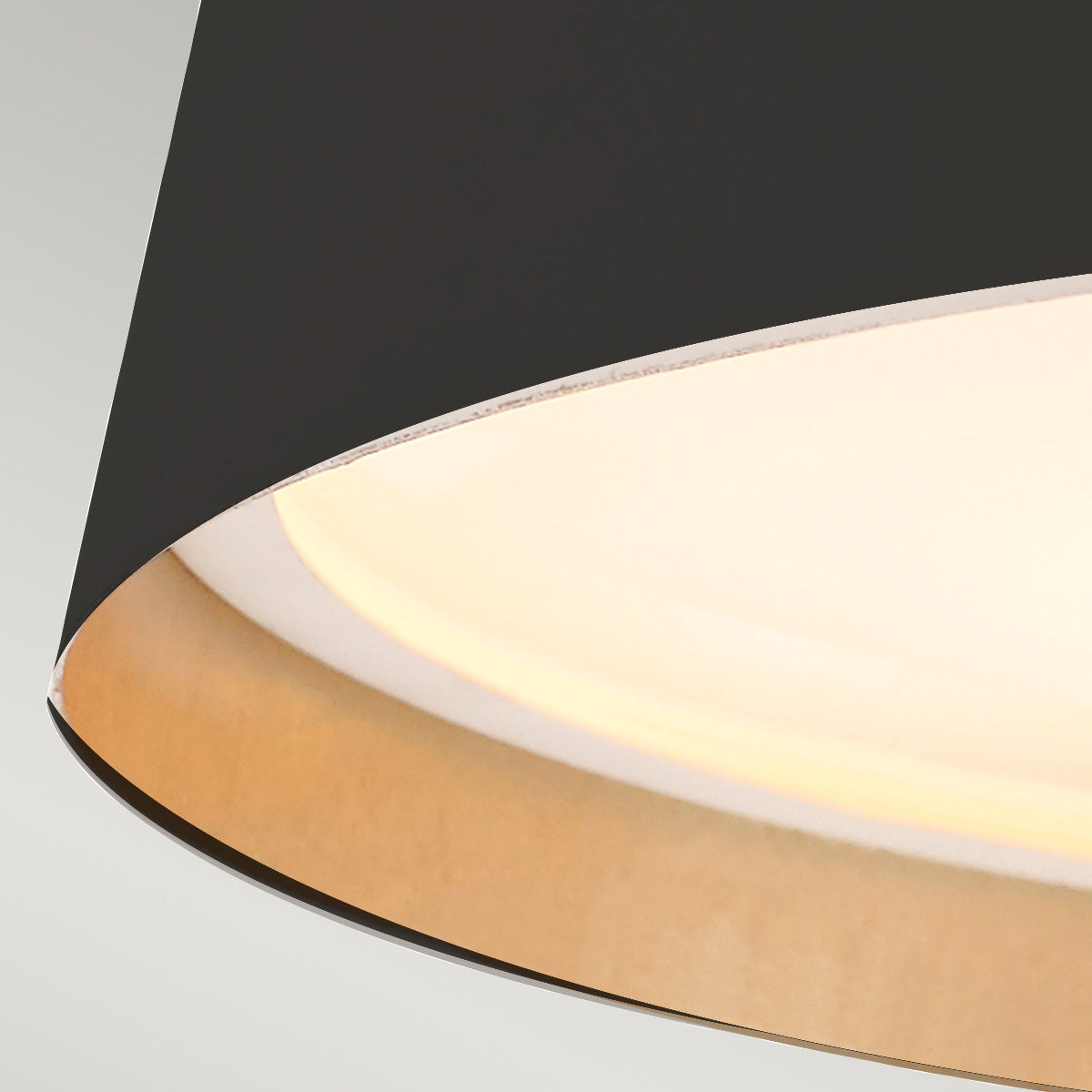Czarna lampa sufitowa dobrze oświetlająca, metalowa do salonu kuchni 3xE14, Feiss (Asher)