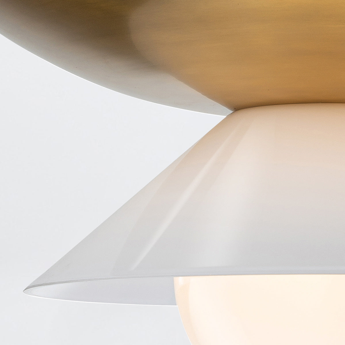 Duża lampa wisząca Saucer - 4 źródła światła - Postarzany mosiądz, Quintiesse - ePlafoniera.pl