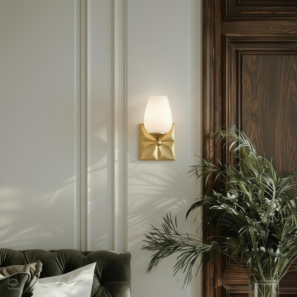 Kinkiet Epsilon w kształcie tulipana - postarzany mosiądz