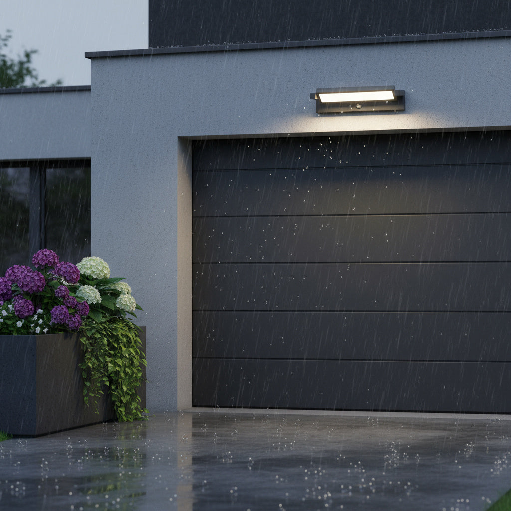 Kinkiet zewnętrzny Ren z regulowaną głowicą i czujnikiem zmierzchu, nad garaż, LED IP65