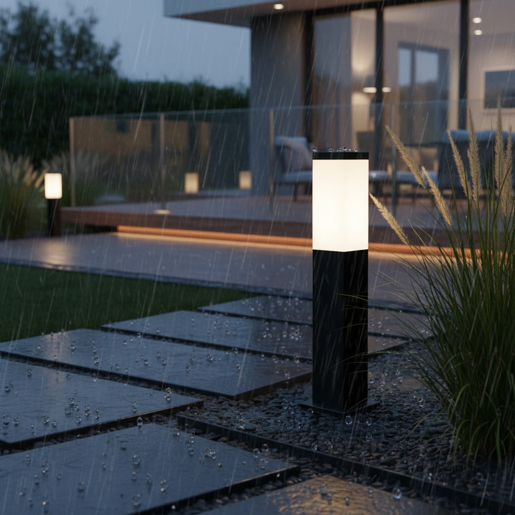 Kwadratowy słupek ogrodowy Inox czarny/stalowy IP44