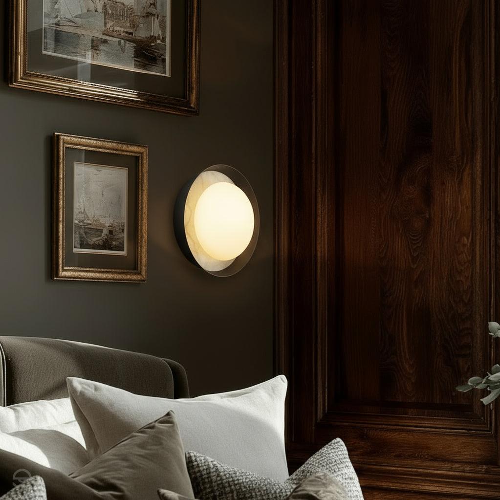 Okrągły kinkiet LED Alonso alabaster - Miejski brąz