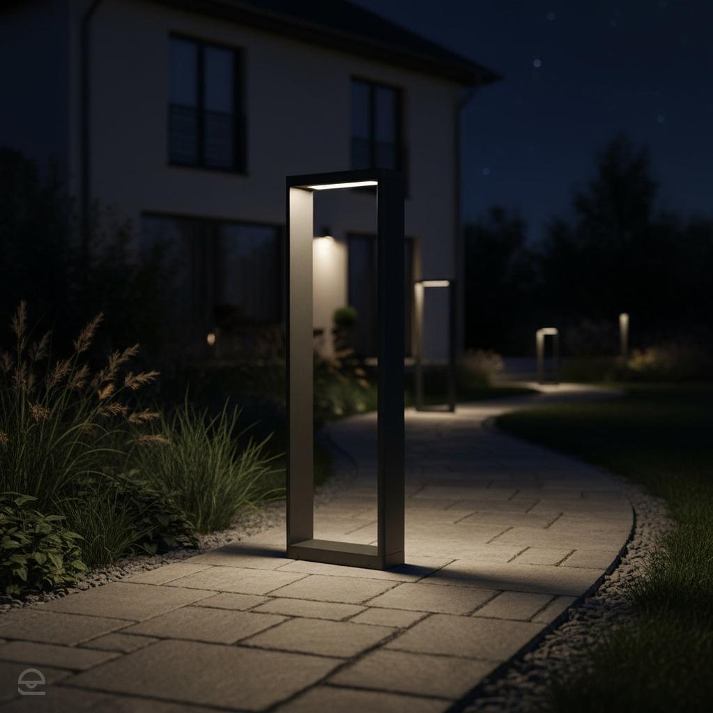 Zewnętrzna lampa ogrodowa stojąca Form B ramka LED z IP65 (ciemny popiel)