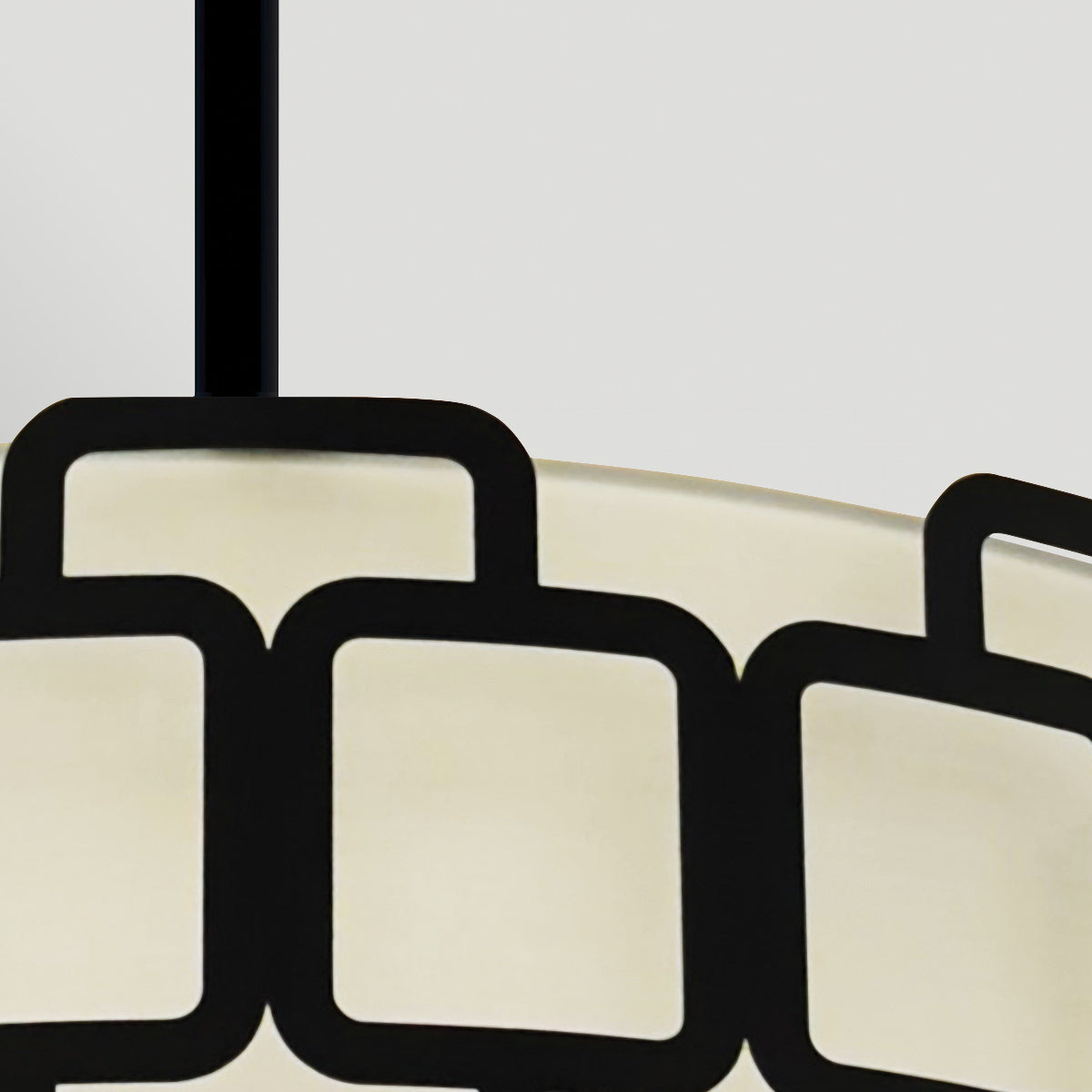 Sabina Large – lampa wisząca z geometrycznym ażurem i tkaninowym abażurem, czarna Ø57