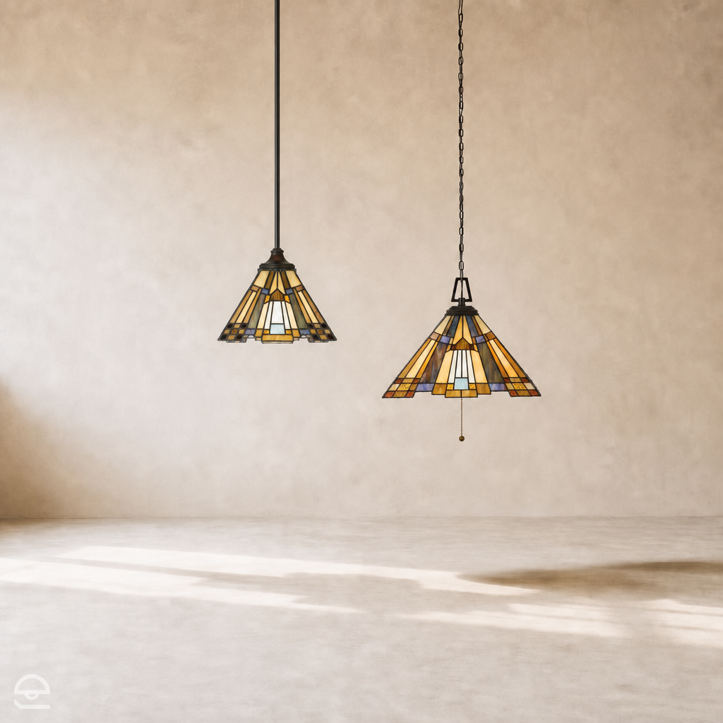 Inglenook Medium – witrażowa lampa wisząca na łańcuchu, ciemny brąz Ø43