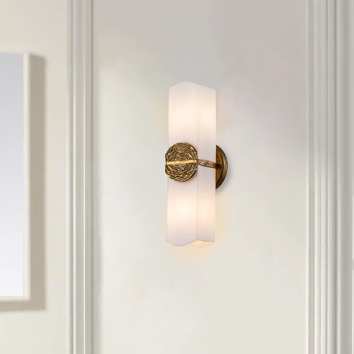 Kinkiet Elan - 2 źródła światła - Płatkowe złoto, Quintiesse - ePlafoniera.pl