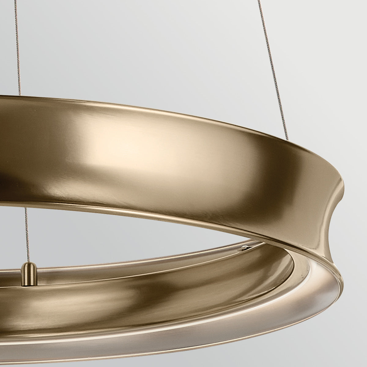 Larousse Medium – pierścieniowa lampa wisząca LED, szampański brąz Ø75