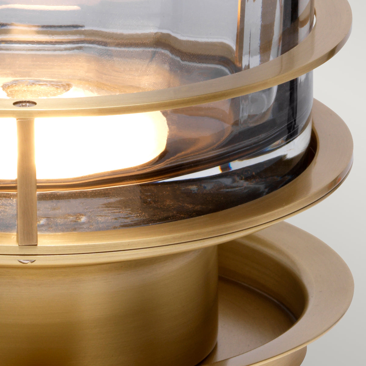 Lampa stołowa Arno - 1 źródło światła - Stary mosiądz i przydymione szkło, Quintiesse - ePlafoniera.pl
