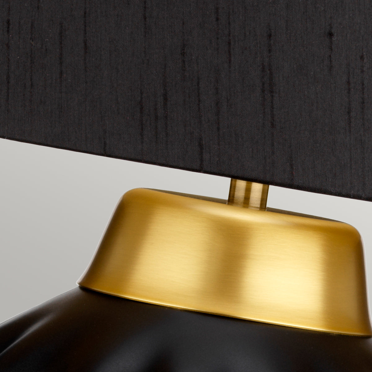Lampa stołowa Bexley - 1 źródło światła - Czarna/ Szczotkowany mosiądz, Quintiesse - ePlafoniera.pl