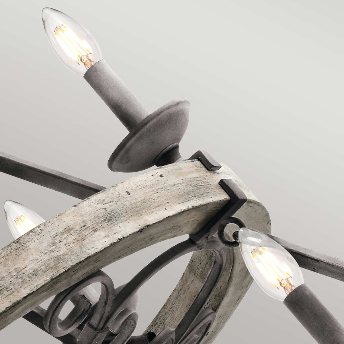 Lampa wisząca - zamkowy żyrandol (drewno, metal, 112cm) do salonu holu (15xE14) Kichler (Taulbee)