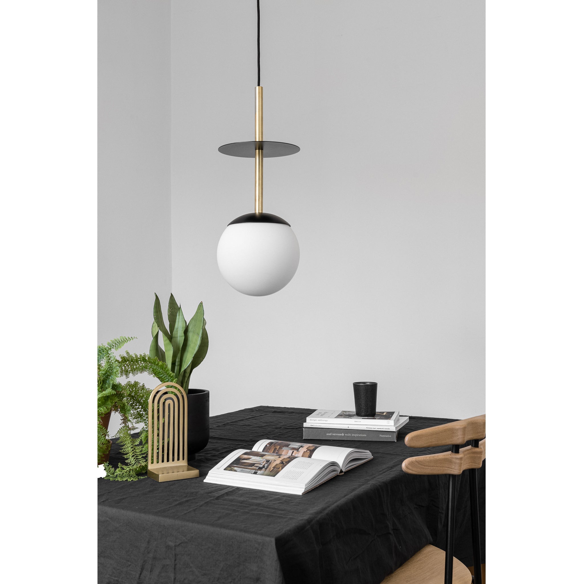 Modna czarna lampa wisząca mosiądz - Plaat A Ummo