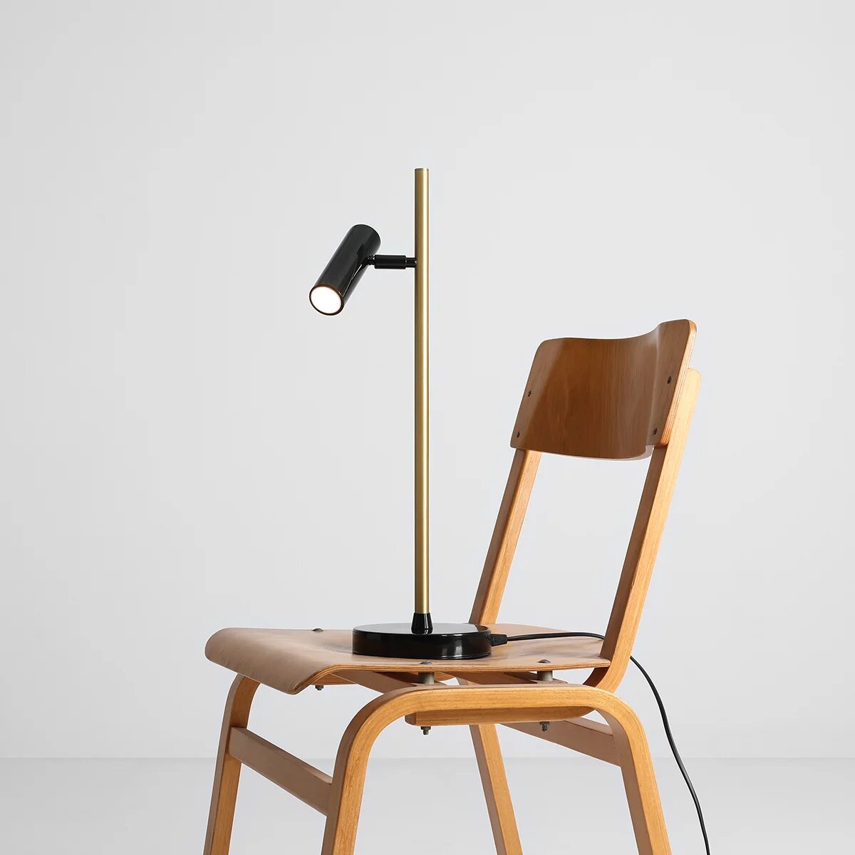 Mosiężna lampa - biurkowa do salonu sypialni (1xGU10-mini) Aldex (Trevo) 1083B40