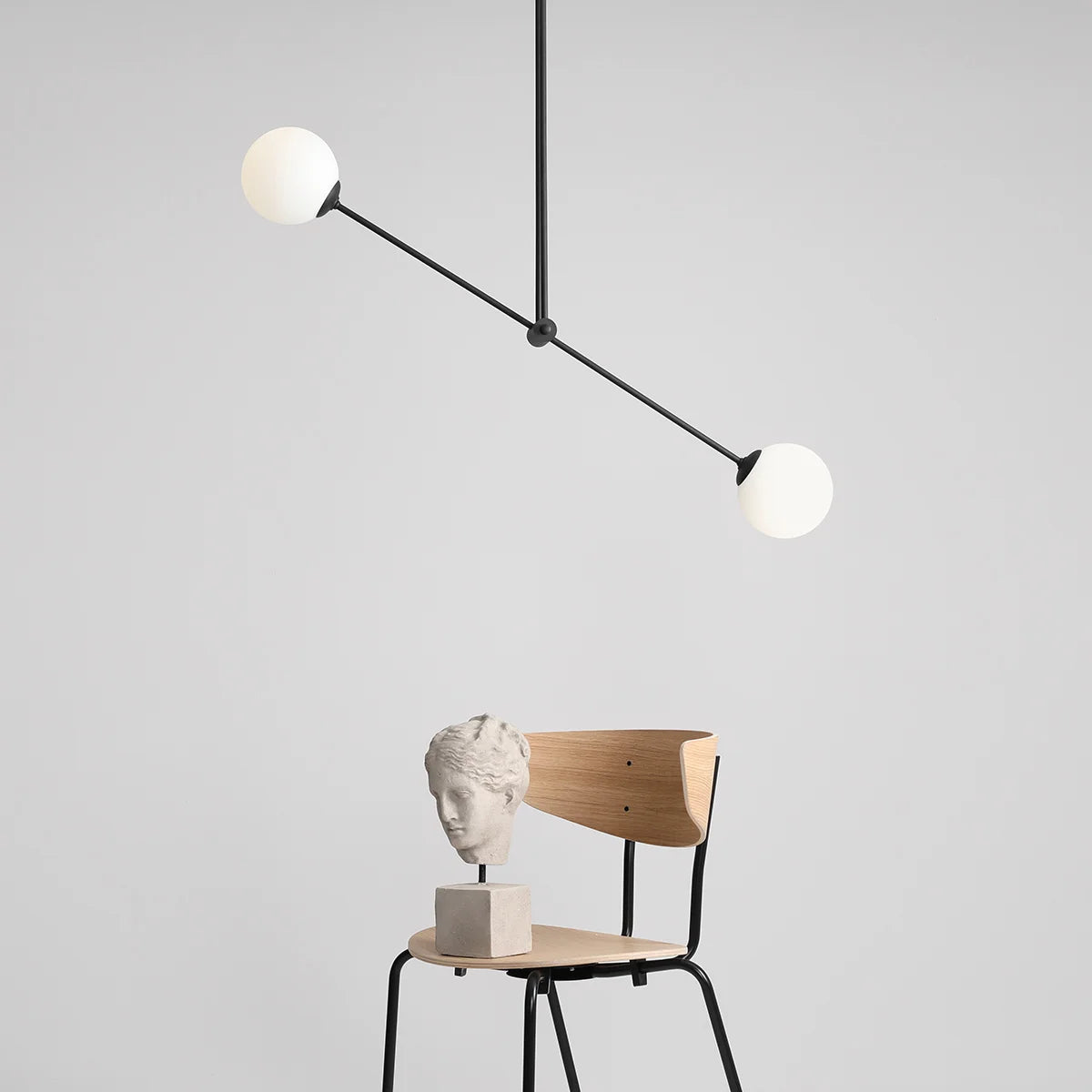 Nowoczesna lampa regulowana, wisząca, mleczne kule 2x14cm (E14) Aldex (Ohio) 1081PL-H1