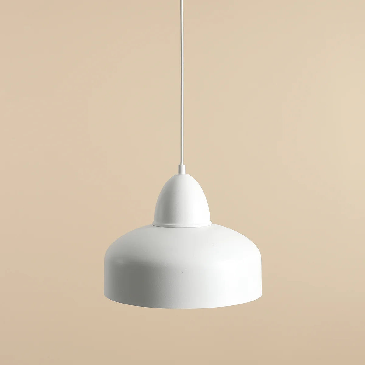 Nowoczesna lampa wisząca nad stół, biała metalowa, Como White (Aldex)