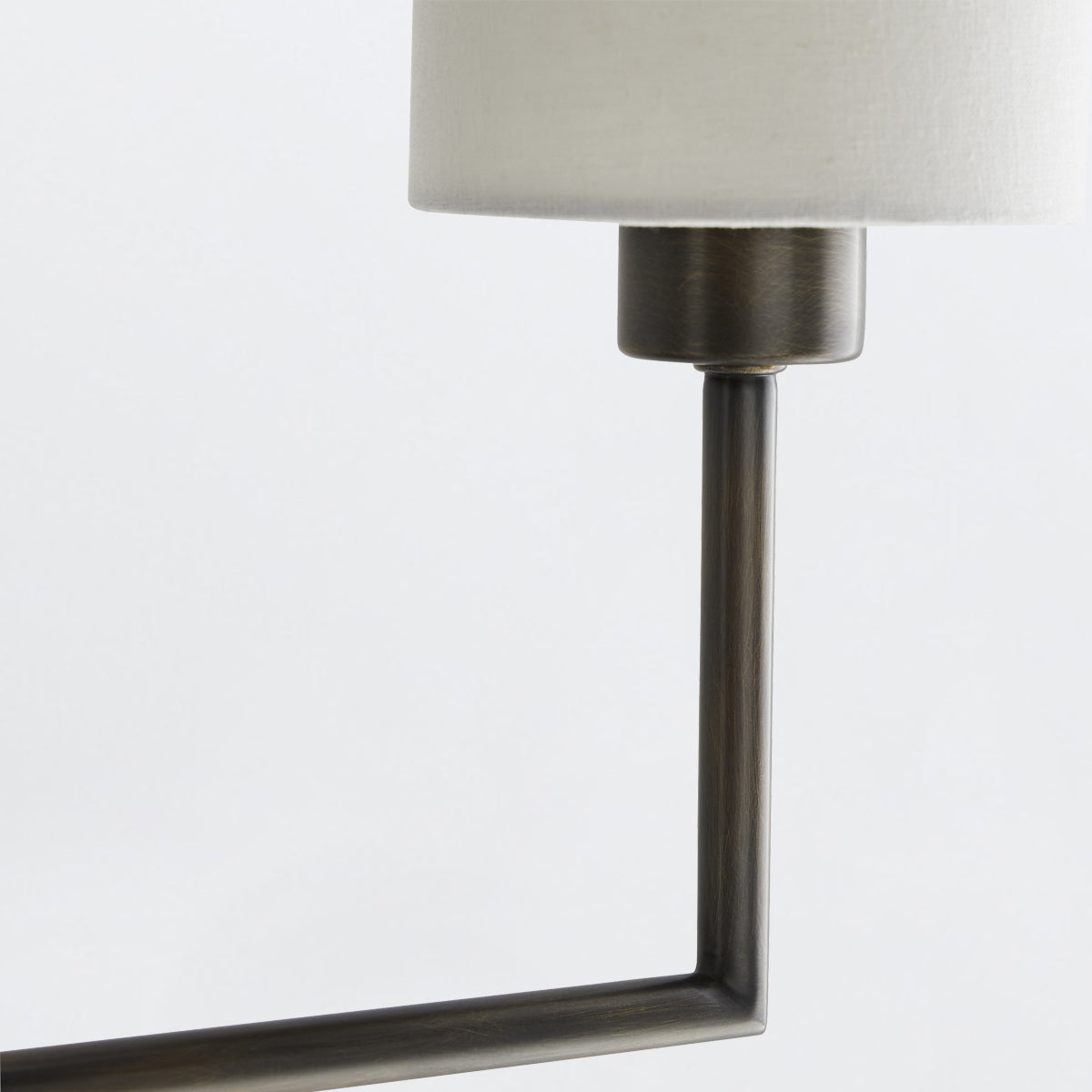 Blade – podwójny kinkiet z lnu i metalu, postarzany brąz