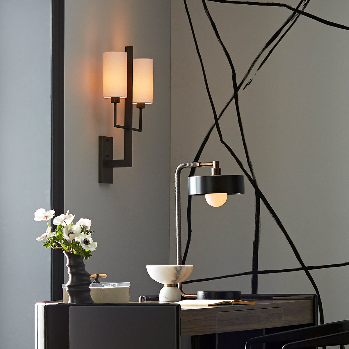 Blade – podwójny kinkiet z lnu i metalu, postarzany brąz