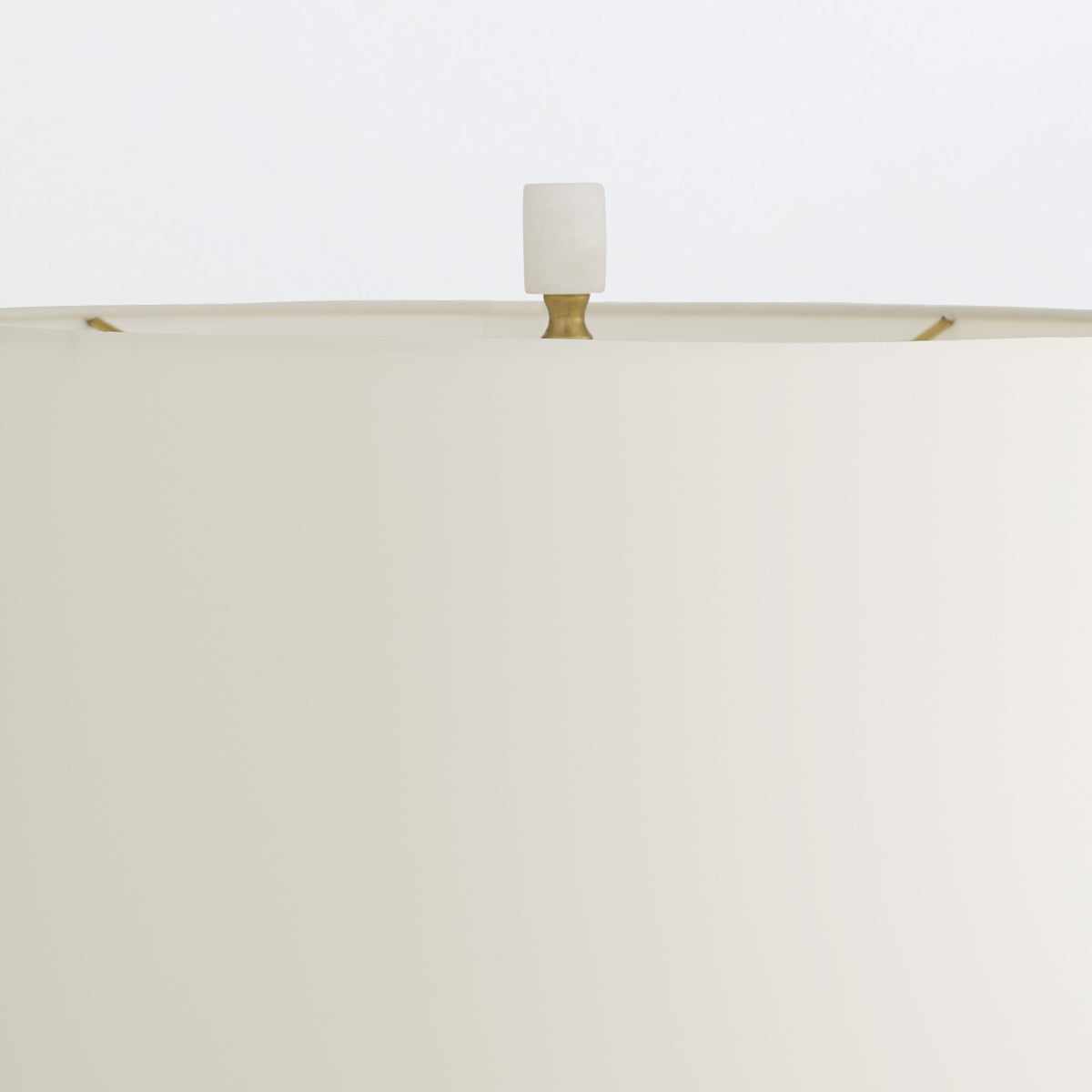 Dosman – lampa stołowa z alabastru, antyczny mosiądz