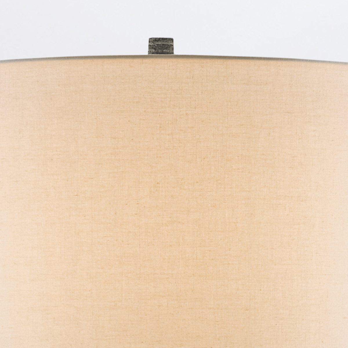 Innkeeper – ceramiczna lampa stołowa z krążków terakoty i lnianym abażurem