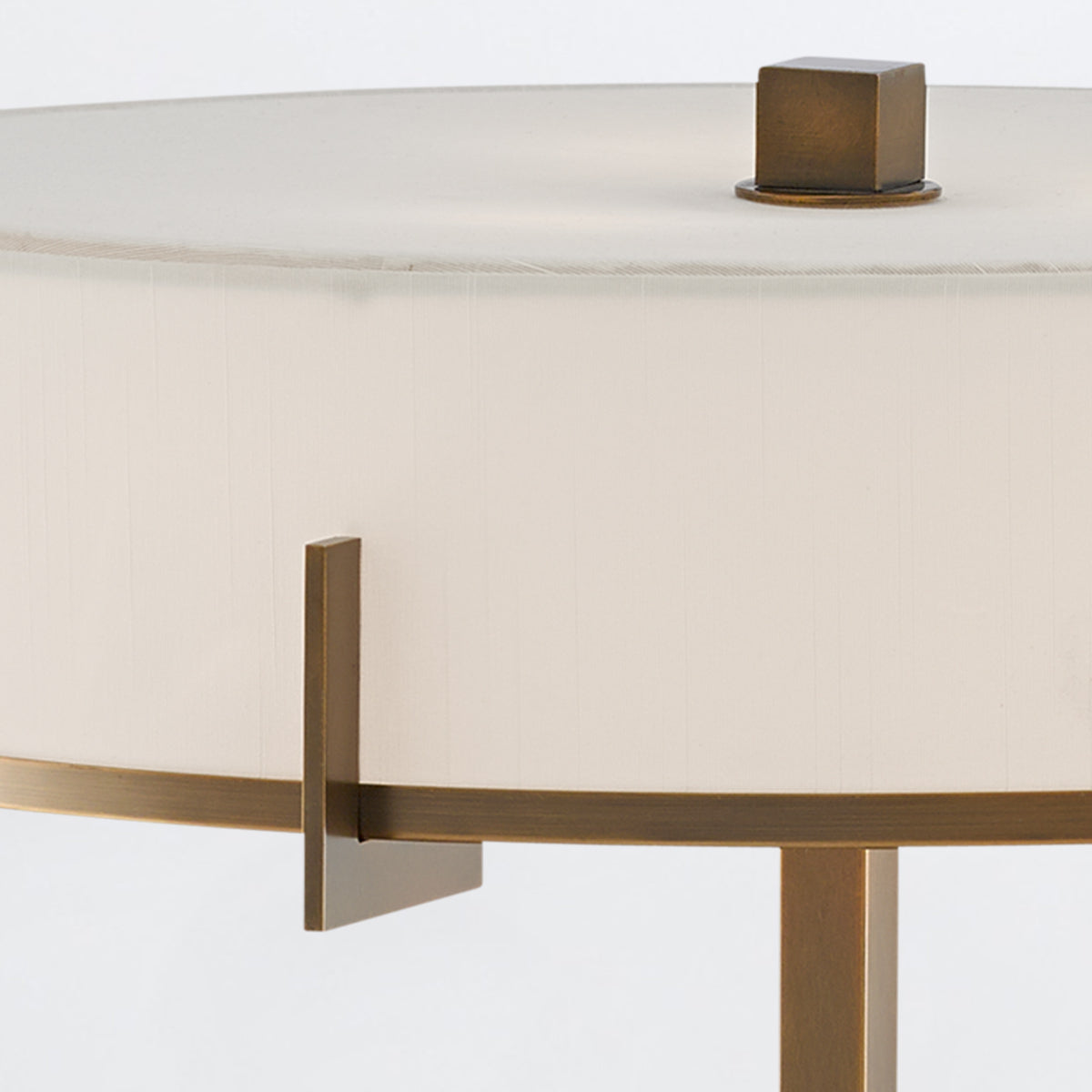Jacobi – lampa stołowa na czarnej marmurowej podstawie z abażurem shantung