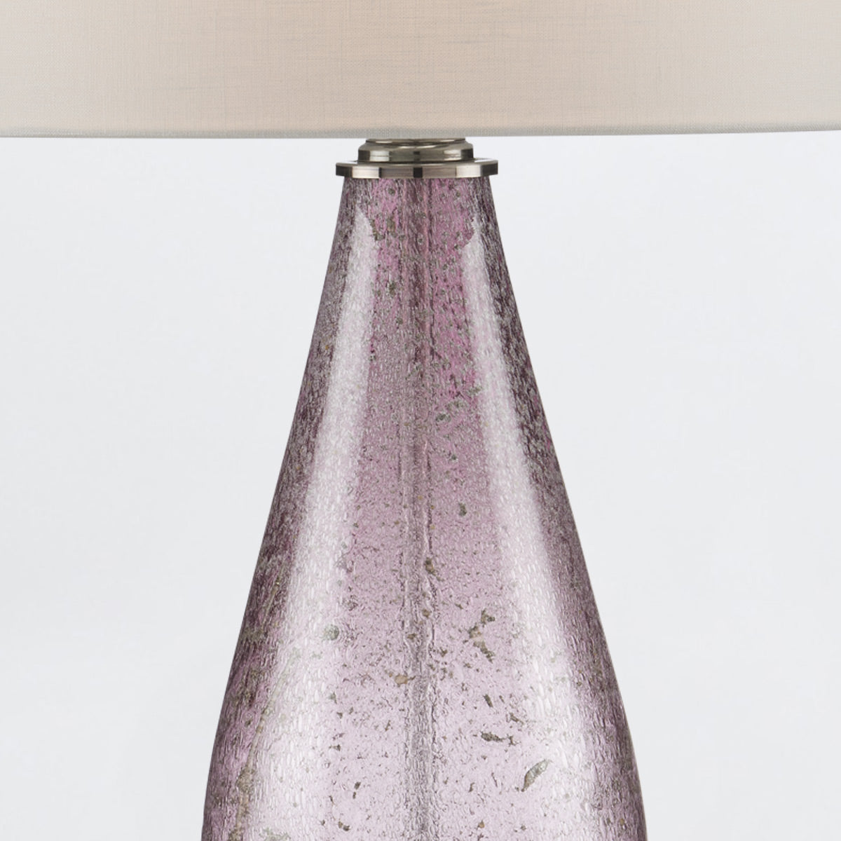 Optimist Amethyst – lampa stołowa z nakrapianego szkła fiolet, kryształowa baza i len