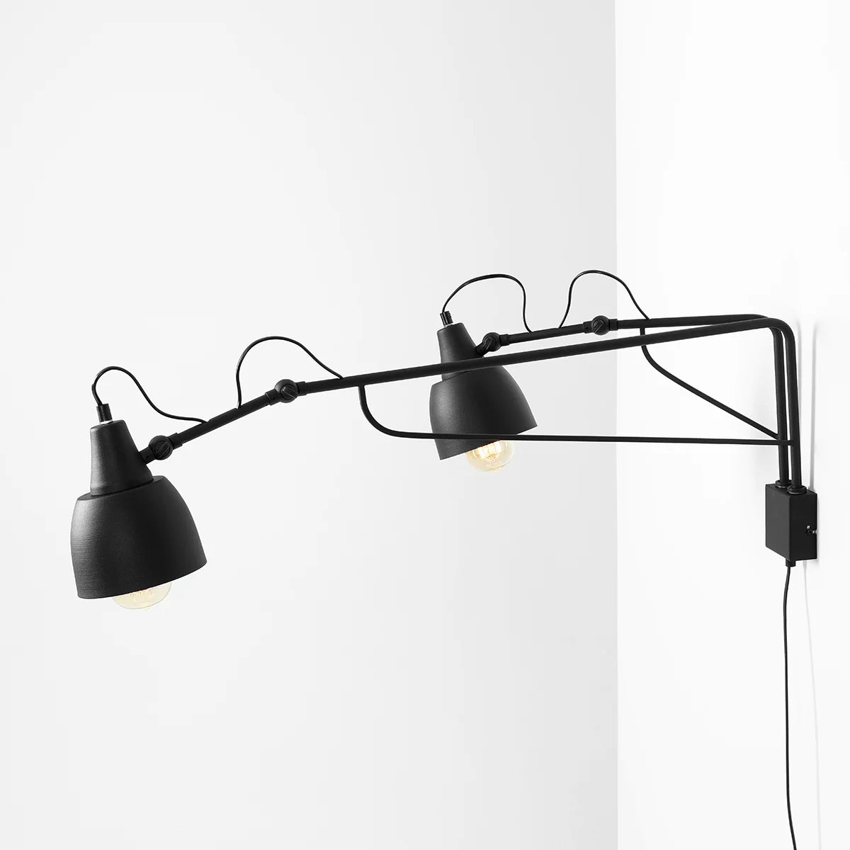 Regulowana lampa ścienna - czarny kinkiet dwa ramiona (2xE27) Aldex (soho) 1002D1