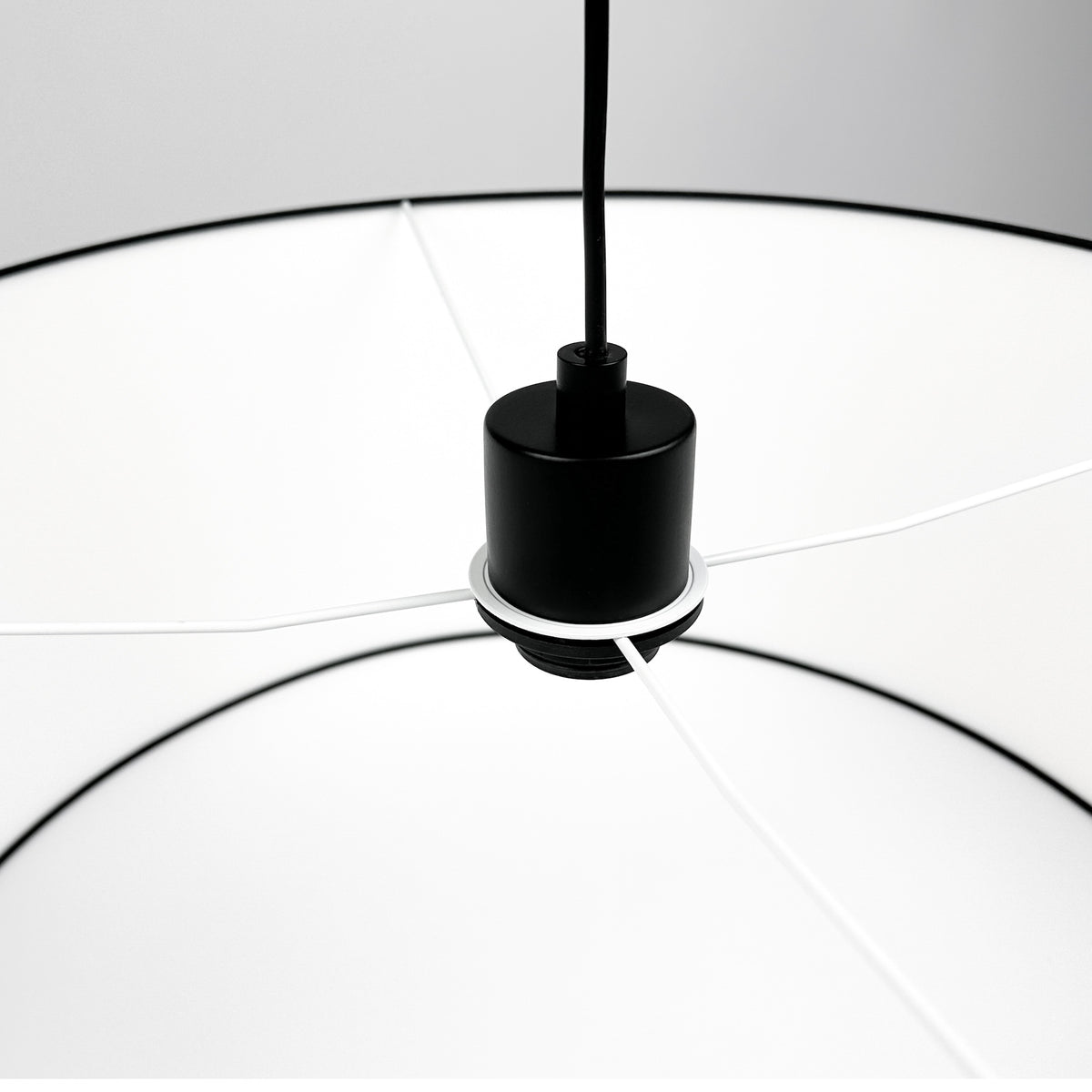 Lampa wisząca BASE biało-czarny - 38 cm