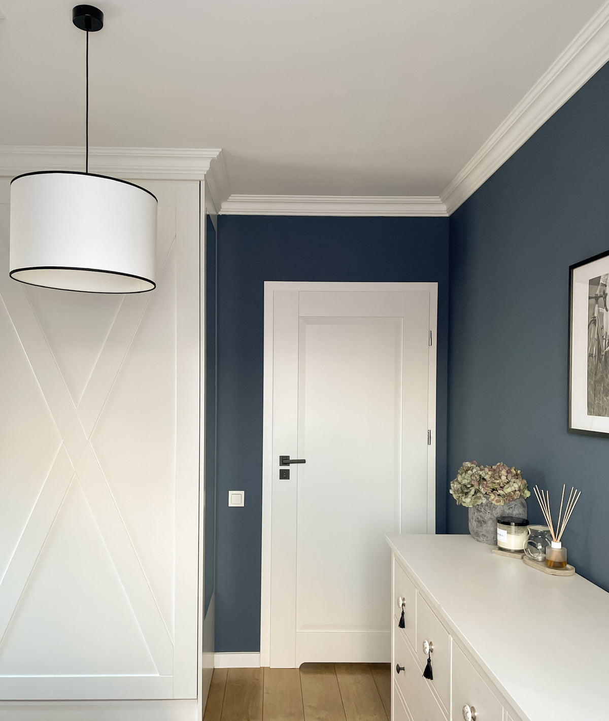 Lampa wisząca BASE biało-czarny - 38 cm