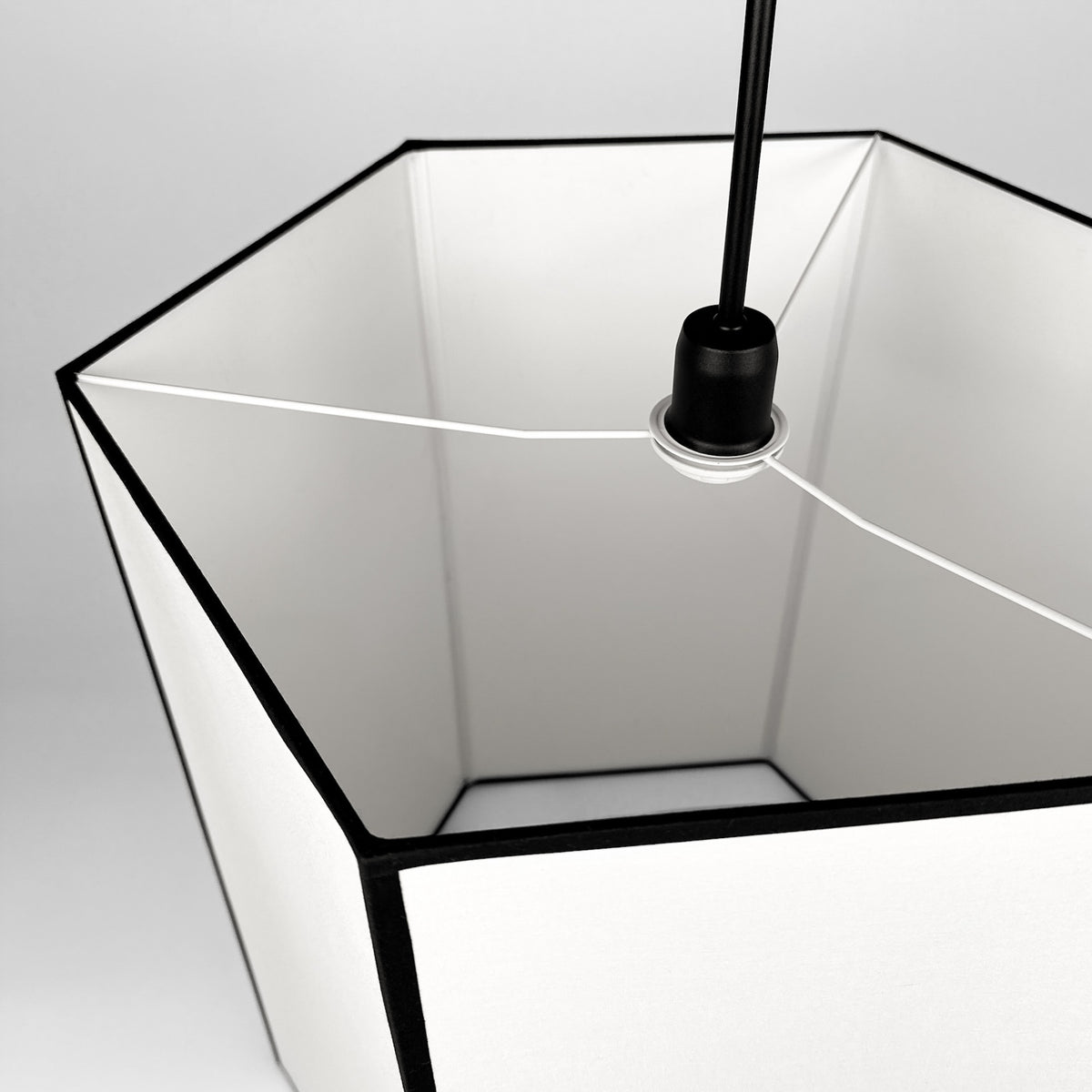 Lampa wisząca GABIA biało-czarny - 52 cm