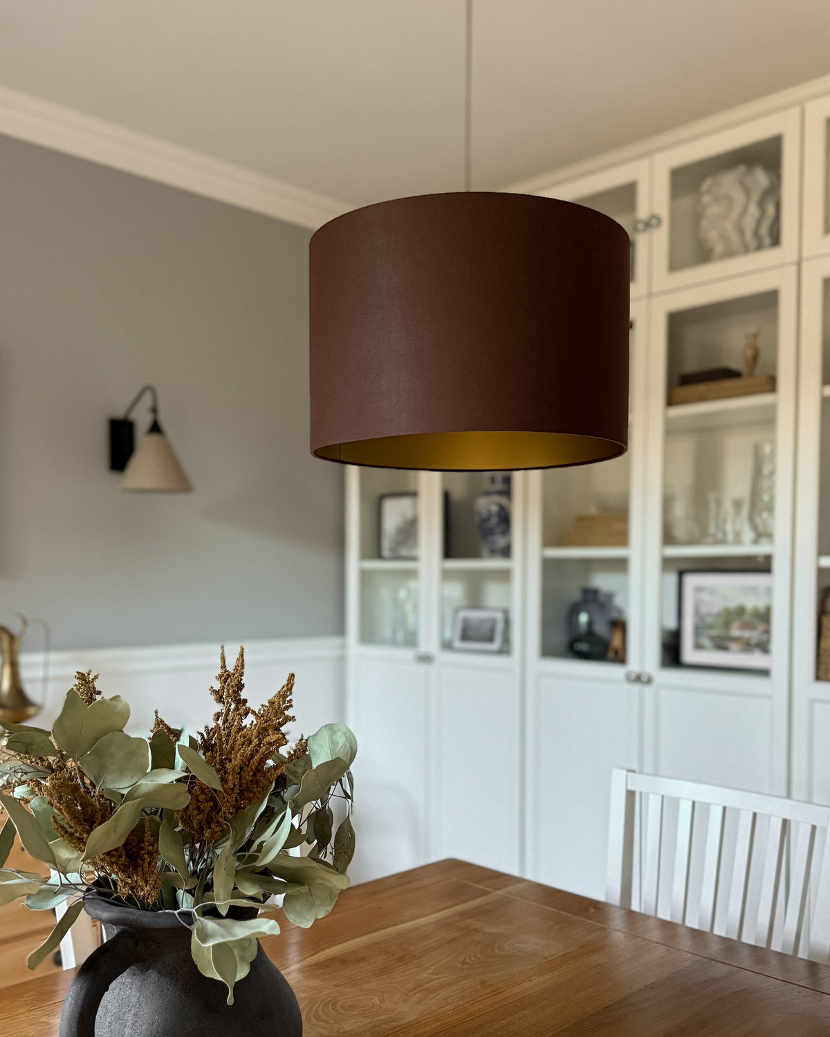 Sofia I – brązowa lampa wisząca ze złotym wnętrzem abażura Ø38