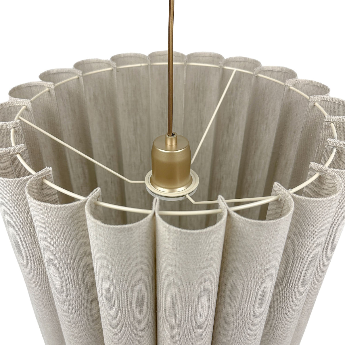 Onde I – lampa wisząca z naturalnego lnu o falowanych bokach Ø35