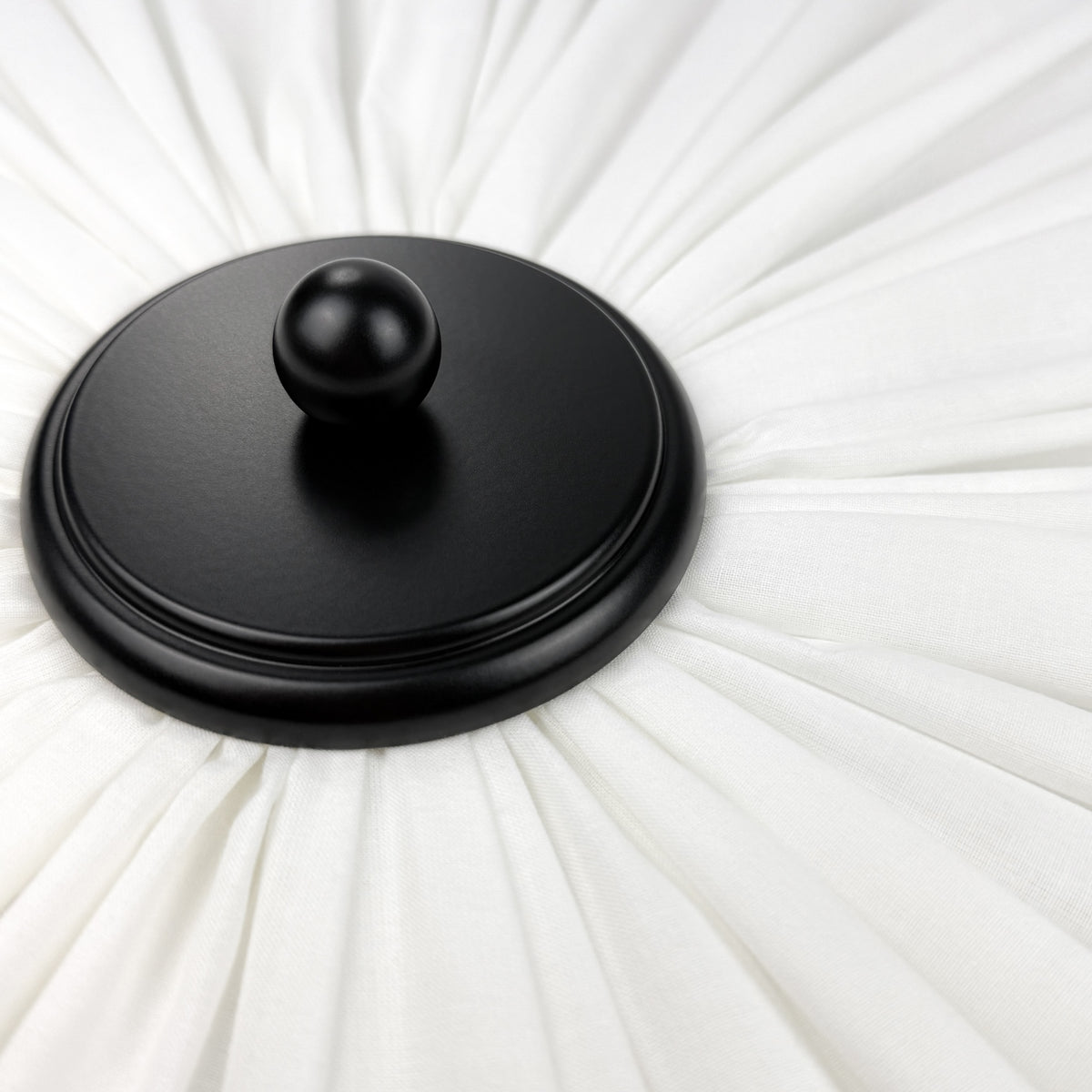Plise Black II – plafon z plisowanej bawełny, czarny dekor Ø38