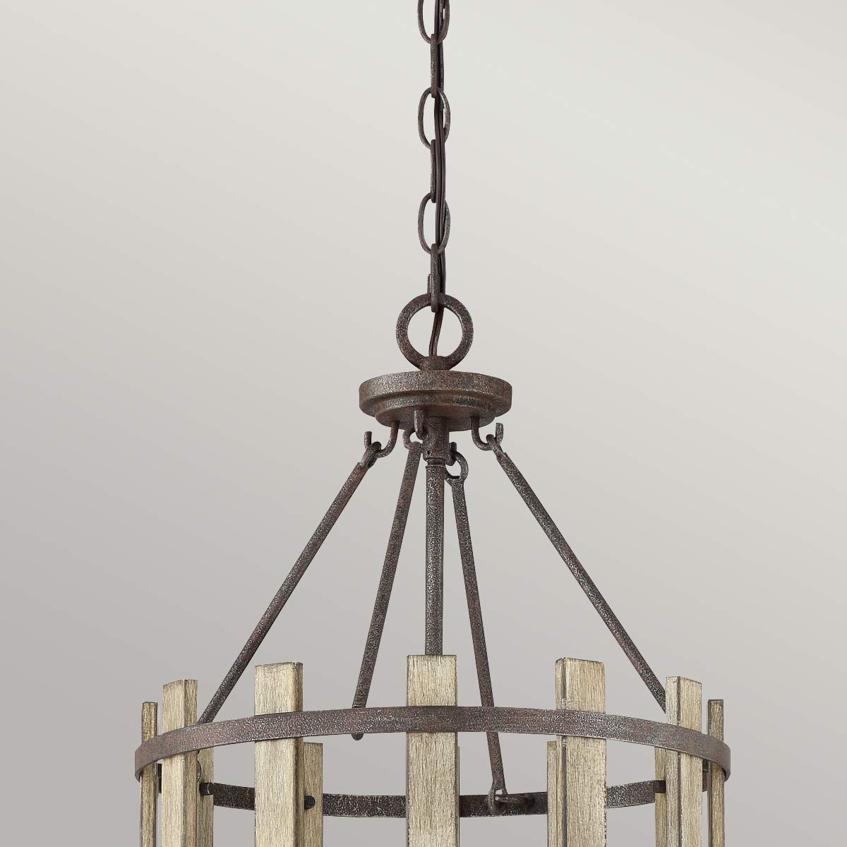 Rustykalna lampa wisząca Wood do pokoju / salonu / jadalni (drewno, metal) - Quoizel, 38cm, 4xE14
