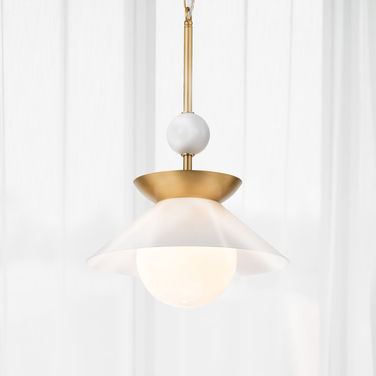 Średnia lampa wisząca Saucer - 1 źródło światła - Postarzany mosiądz, Quintiesse - ePlafoniera.pl