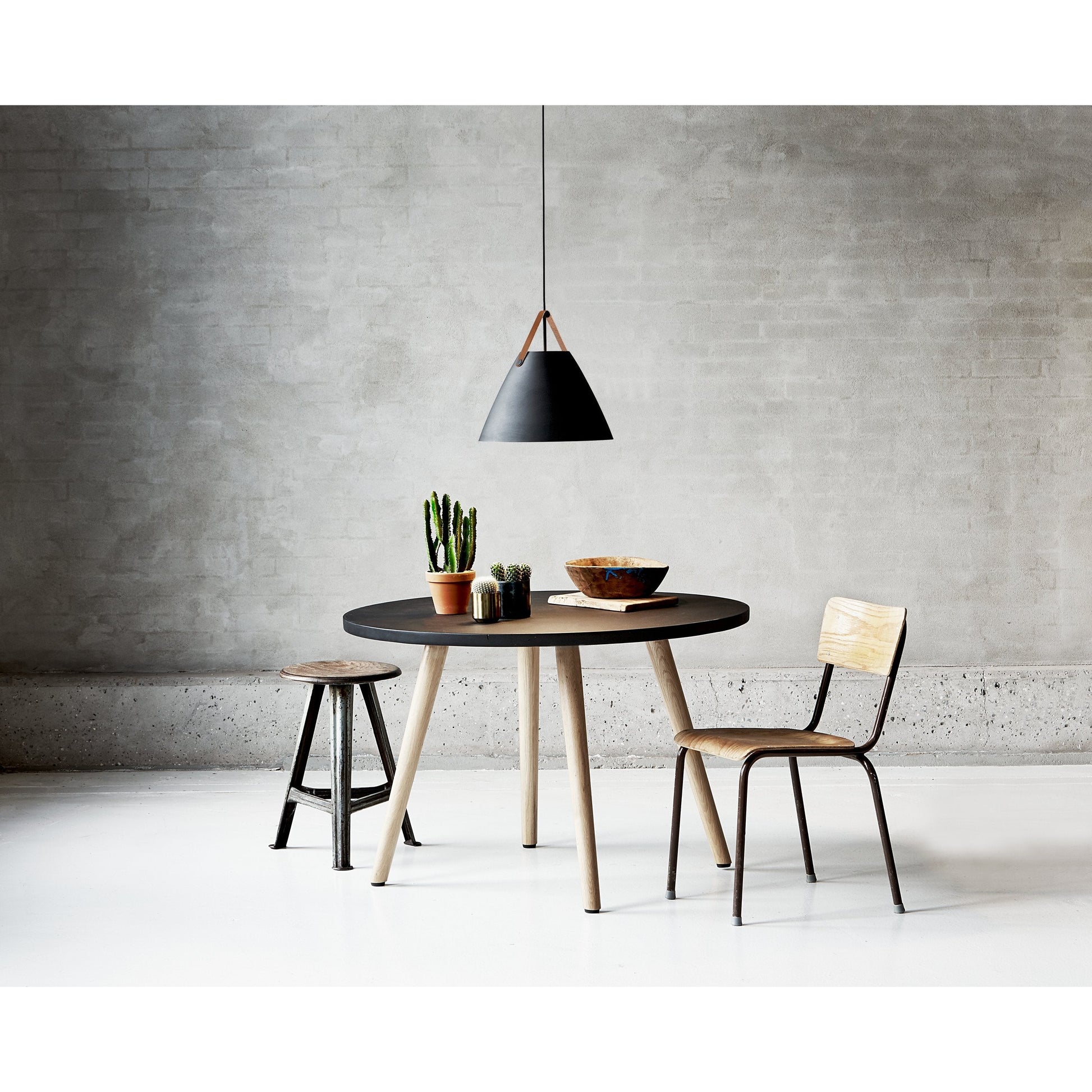Strap 48 | Pendant | Black, Design For The People - ePlafoniera