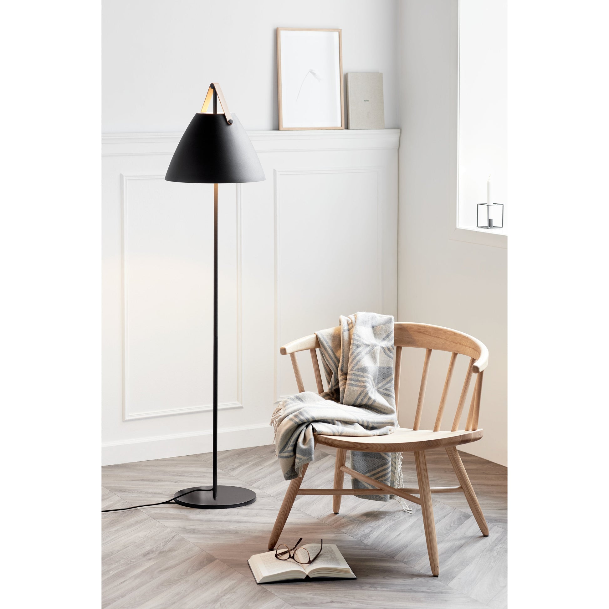 Strap | Floor Lamp | Black, Design For The People - ePlafoniera