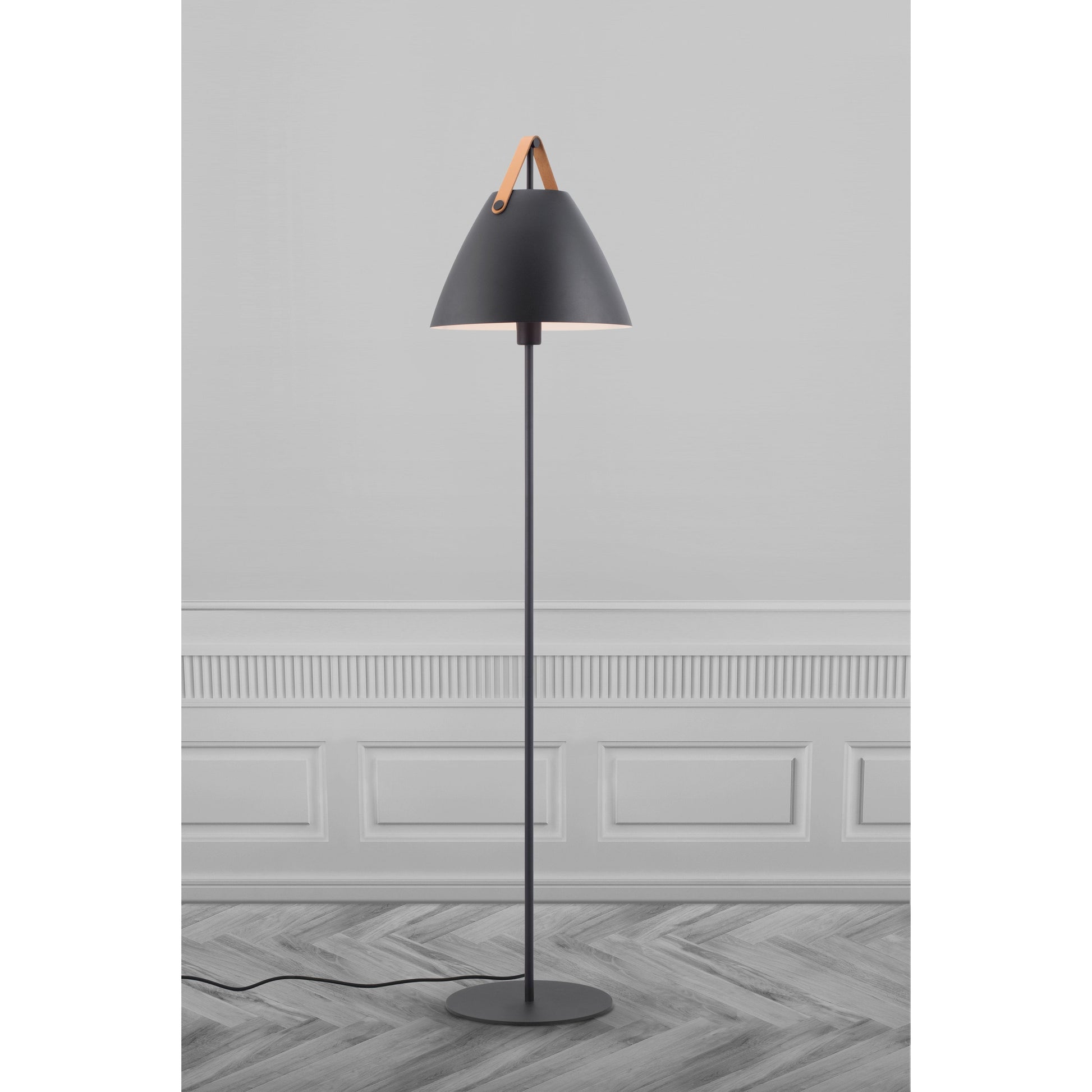 Strap | Floor Lamp | Black, Design For The People - ePlafoniera.pl