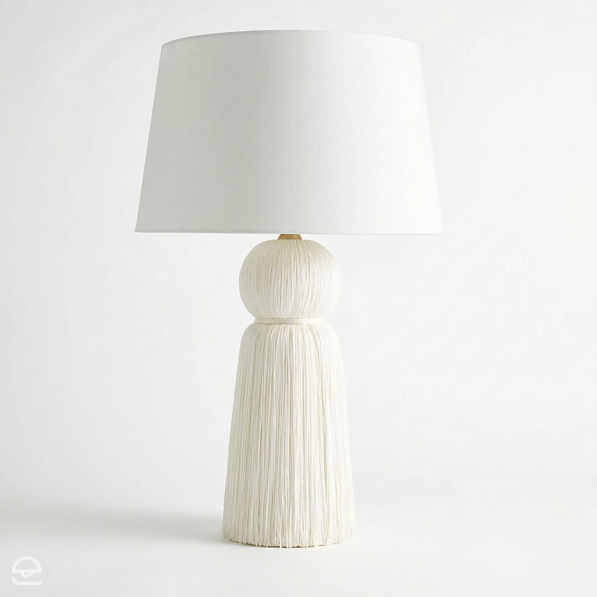 Tassel – lampa stołowa z jedwabistym chwostem kość słoniowa