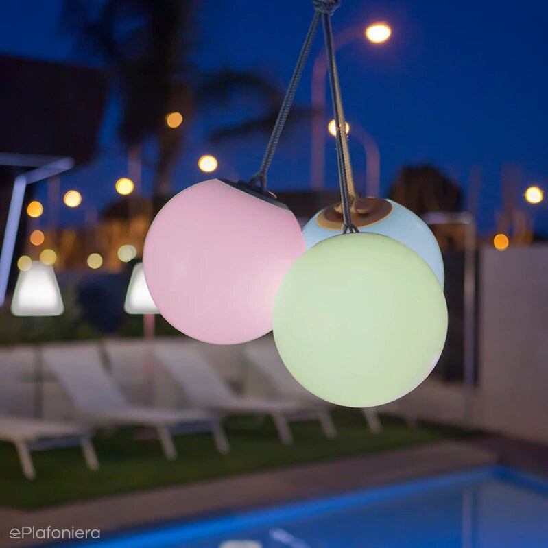 Lampa ogrodowa wisząca kula Norai szara/beżowa RGB Newgarden + ładowarka