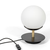 Premium mosiężna lampa stołowa z włącznikiem Plaat ST - świecąca kula, z czarnym wykończeniem Ummo